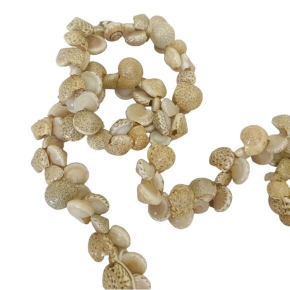 Trochus Shell Seashell Sand Color Necklace - Picture 3 of 3